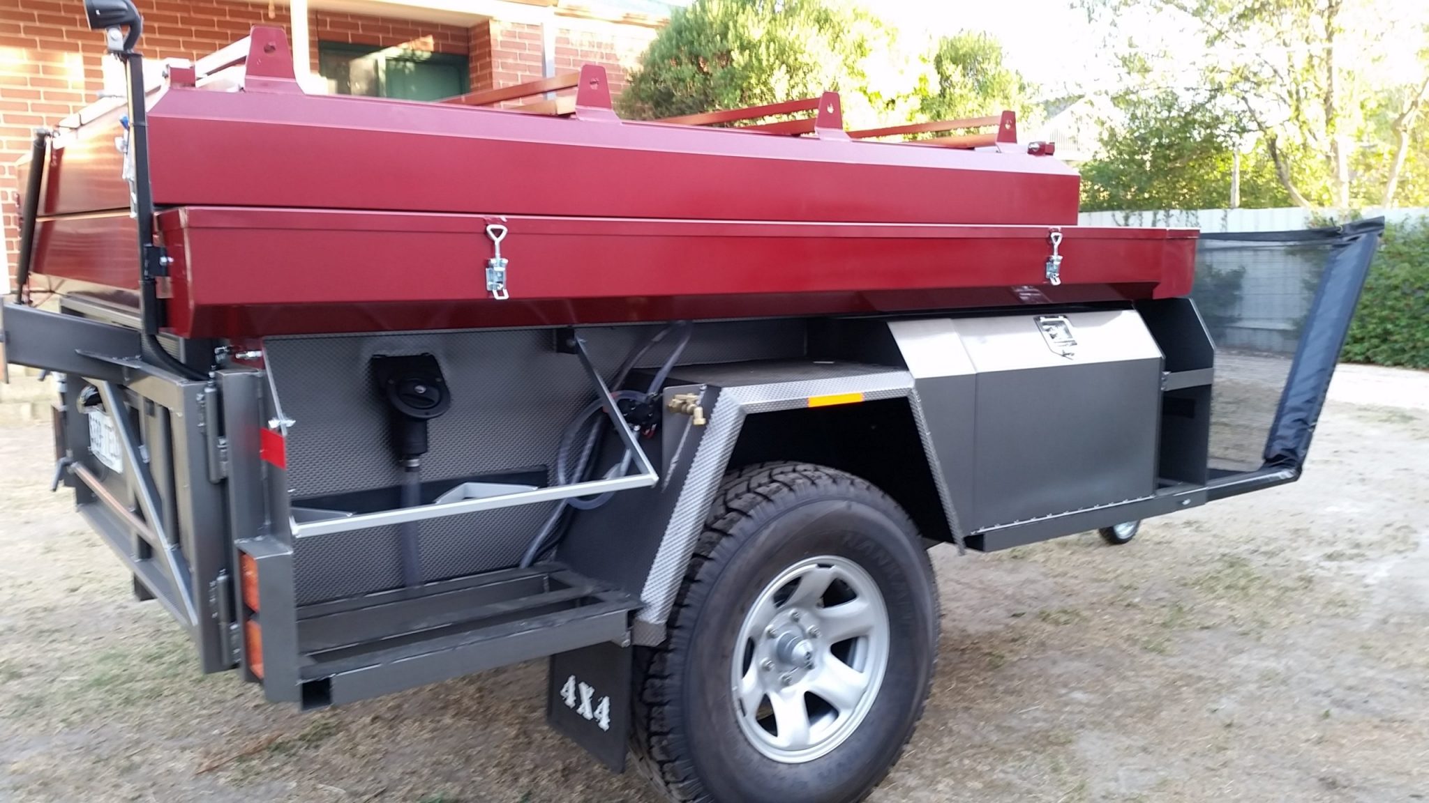 Home - Deluxe Camper Trailers